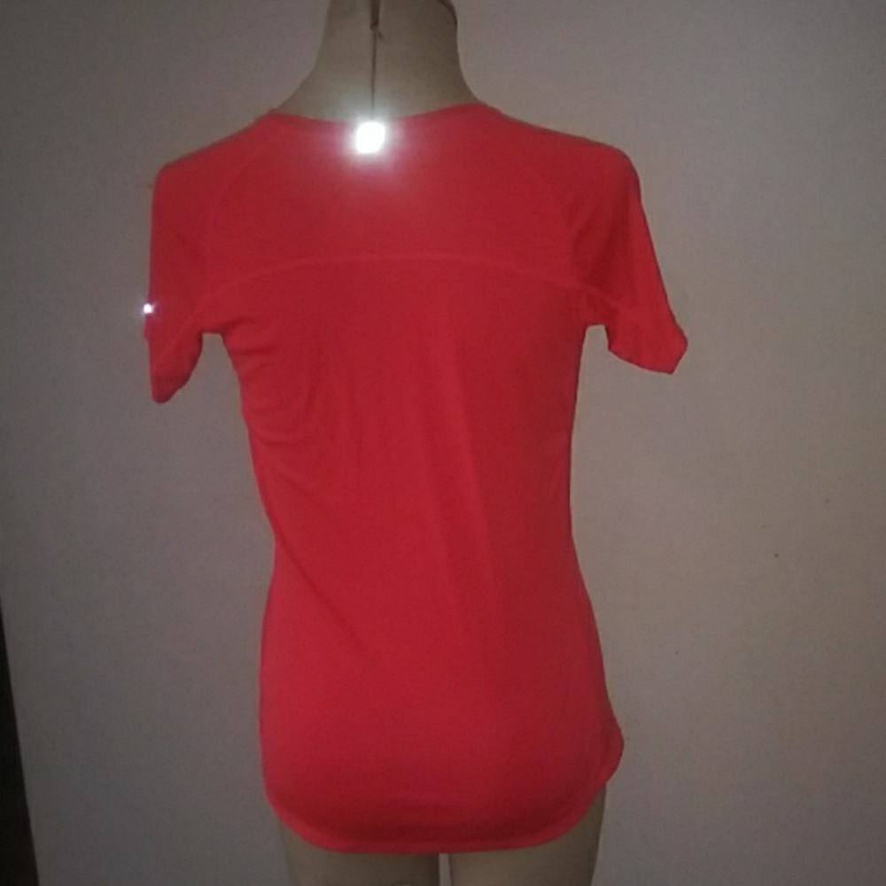 Nike - Picture 3 of 4